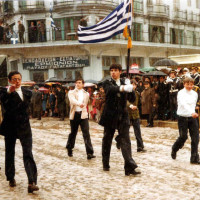 Η φωτογραφία της ημέρας: Παρέλαση 28ης Οκτωβρίου του 1978 με χιόνι στην Κοζάνη!