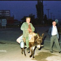 Η φωτογραφία της ημέρας: Νάνος Κωτούλας, ο γαλατάς της Κοζάνης τον Μάιο του 1988