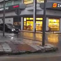 Απογευματινή καταιγίδα με χαλαζόπτωση στην Κοζάνη – Δείτε το βίντεο