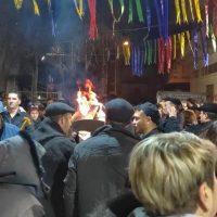 Το KOZANILIFE.GR στον πυρήνα του εθίμου, τους Φανούς της Κοζάνης – Δείτε το βίντεο