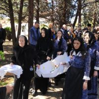 Δρυόβουνο: Η αποκαθήλωση του Εσταυρωμένου στο λόφο Γολγοθά  – Δείτε φωτογραφίες & βίντεο